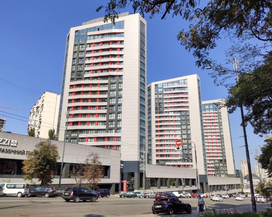Petrovdom 23-173 In Stylish Apartments At Rc Kyiv Exterior photo