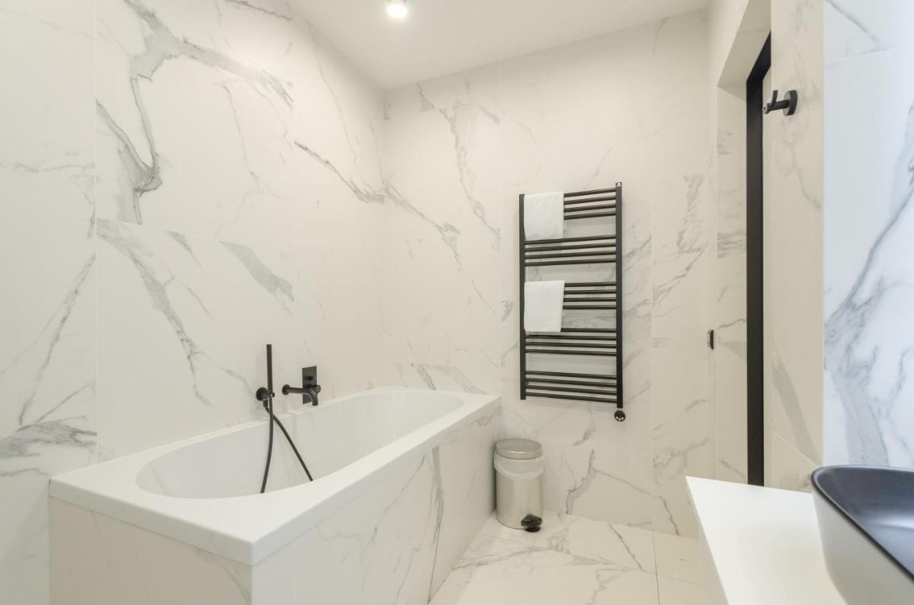 Petrovdom 23-173 In Stylish Apartments At Rc Kyiv Exterior photo